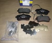 Piduriklotside komplekt eesmine Peugeot 407